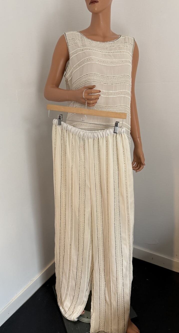 jewel queen beaded Set Size Large Top And Pants Off White Color